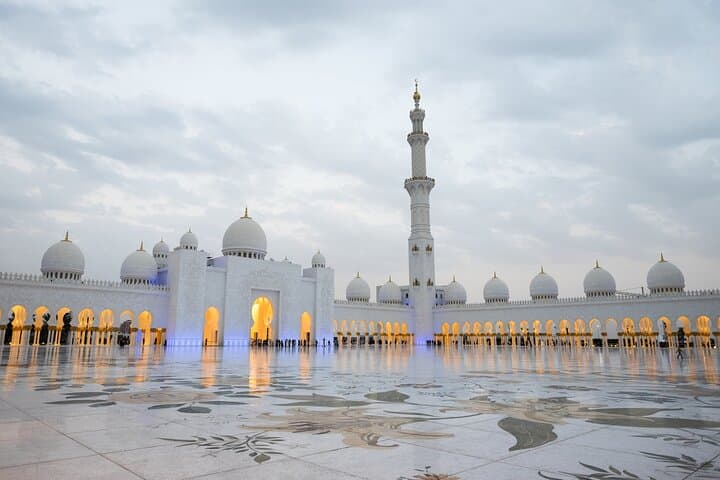 Full-Day Abu Dhabi Tour from Dubai: Sheikh Zayed Mosque, Corniche & Buffet Lunch photo 5