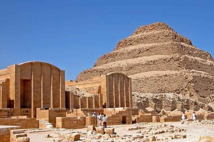 Private Tour to Giza Pyramids and Saqqara: Step Pyramid, Sphinx & Camel Ride