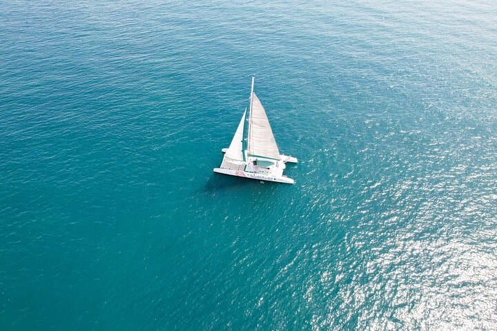 1-Hour Sailing Excursion in Valencia — Malvarrosa & Port Saplaya Views