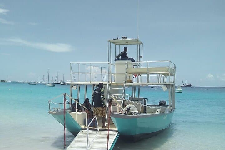 Private Honeymoon Tour Around Bridgetown: Sunset Beach Dinner & Cruise in Barbados photo 1