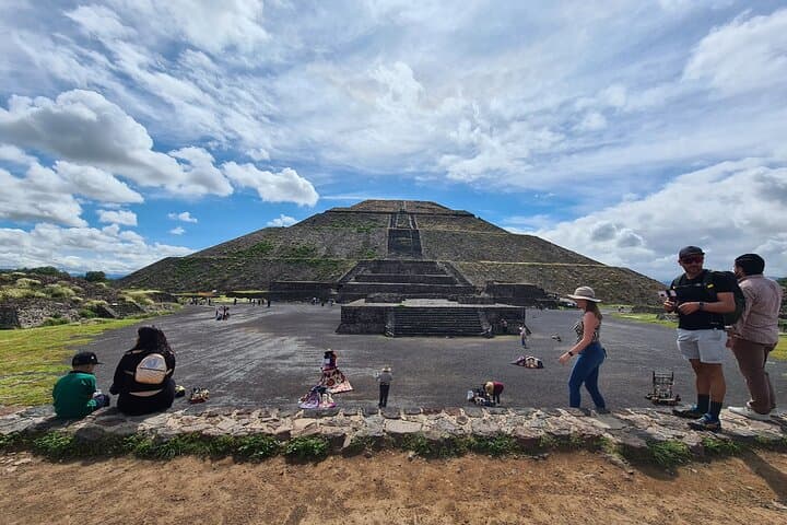 Private Half-Day Teotihuacan Tour: Pyramids, Causeway & Agave Tasting photo 4