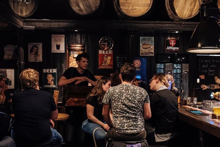 Edinburgh Whisky Trail Walking Tour — Cellar of Scotland Drinks Tasting photo 2