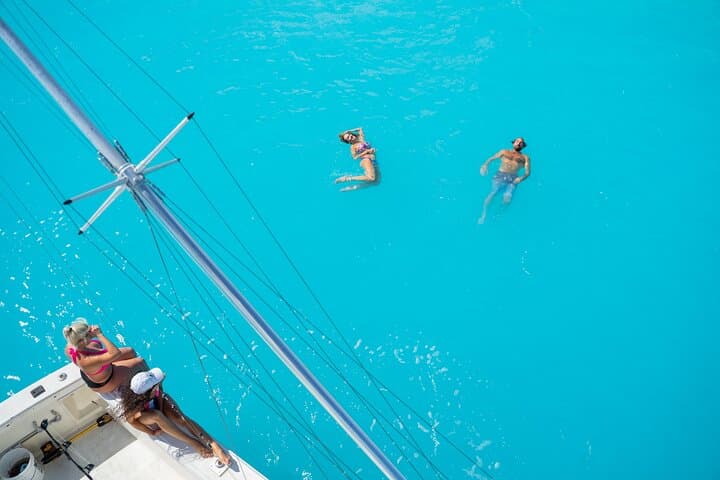 Providenciales Private Fishing, Snorkel & Desert-Island Cruise (6-Hour) photo 2