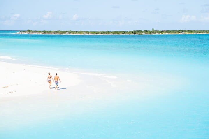 Providenciales Private Fishing, Snorkel & Desert-Island Cruise (6-Hour)