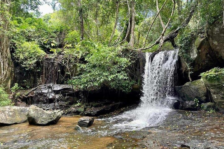 Kbal Spean & Banteay Srei Day Hike: River Carvings, Pink Sandstone and Pre Rup Sunset