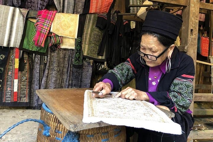 2-Day Sapa Trek from Hanoi: Cat Cat, Mu Linh Hoa Terraces & Ethnic Villages photo 2