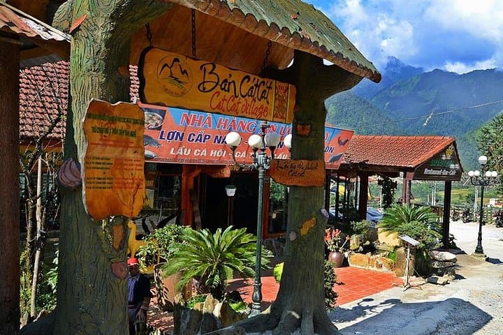 2-Day Sapa Trek from Hanoi: Cat Cat, Mu Linh Hoa Terraces & Ethnic Villages photo 4