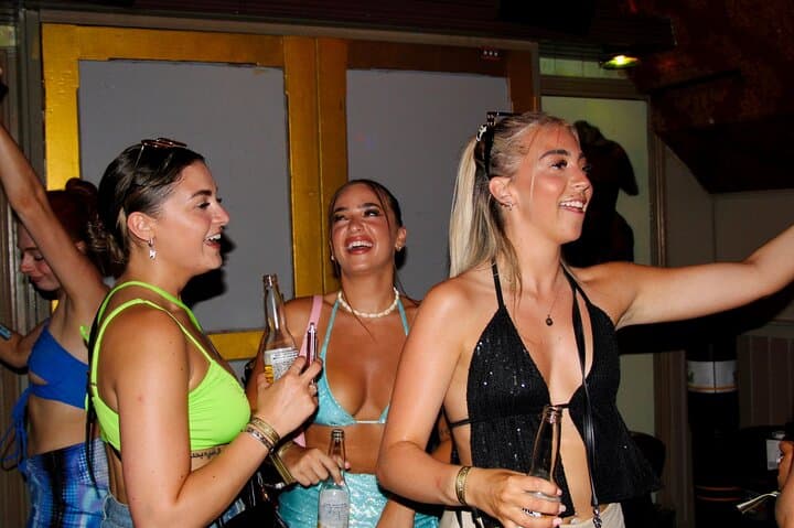 Amsterdam Red Light District Pub Crawl: 5-Hour Bar & Club Tour with Free Shots photo 4