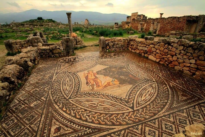 Fes to Casablanca Day Transfer via Volubilis and Rabat — Private Cultural Route
