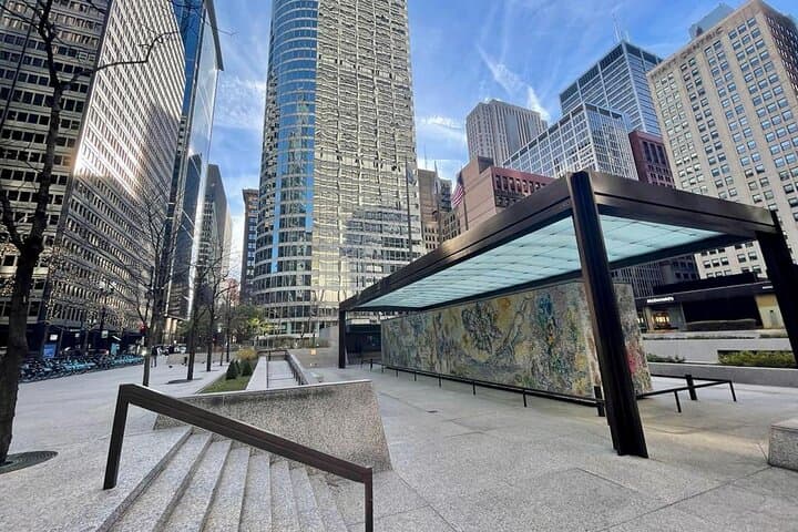 downtown-chicago-public-art-walking-tour-guide photo 4
