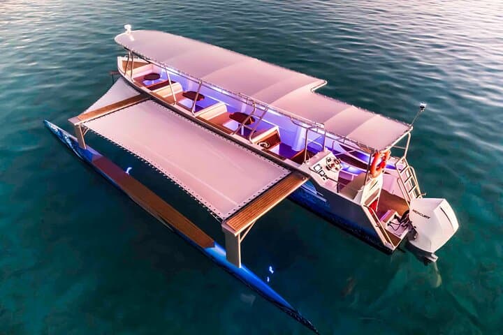 Private Sunset on Blue Lagoon: Champagne Cruise Facing Bora Bora photo 2