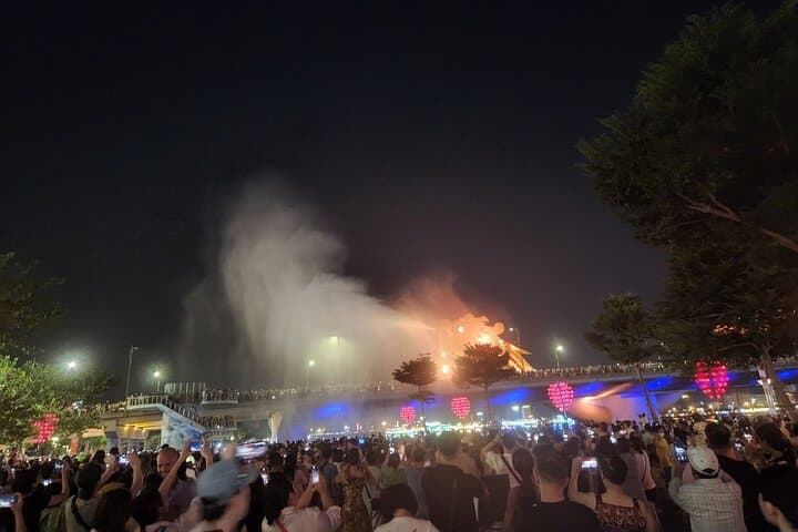 Da Nang Day & Night Tour: Marble Mountain, Monkey Mountain & Dragon Bridge