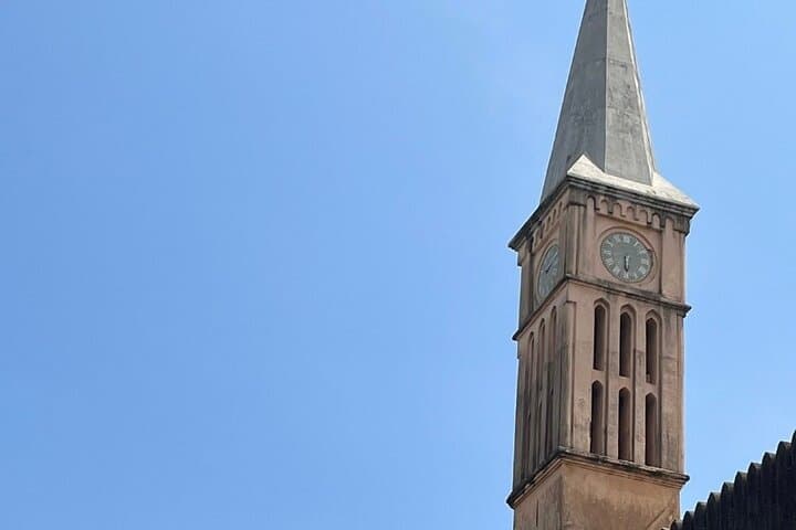 Stone Town Walking Tour and Nakupenda Sandbank Day Trip with Seafood Lunch photo 3