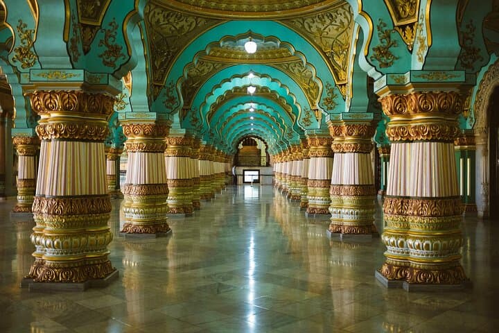10-Day Aurangabad to Bangalore Tour: Temples, Caves & UNESCO Sites photo 2