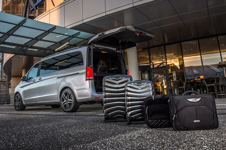 Prague Private Airport Transfer with Guided Old Town & Mala Strana Walking Tour