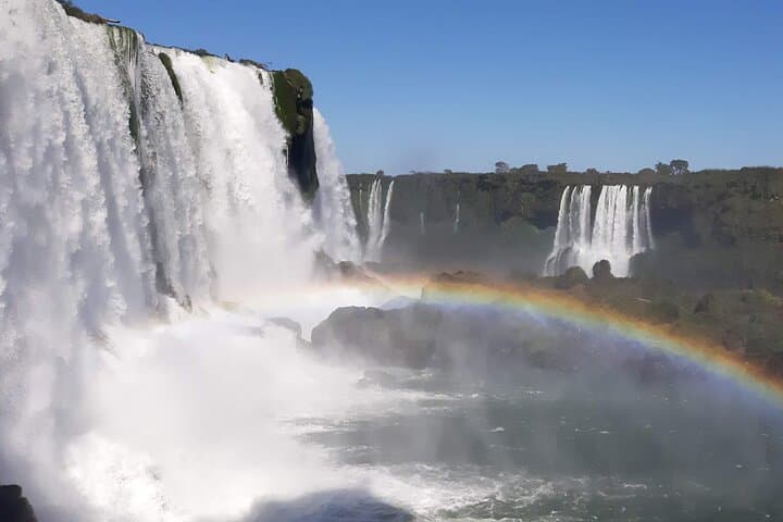 Private Tour to Brazil’s Iguaçu Falls with Boat Ride & Lunch