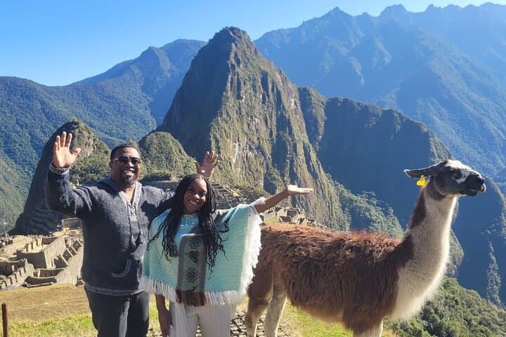 Machu Picchu Full-Day Tour from Cusco: Train, Bus & Guided Visit photo 3