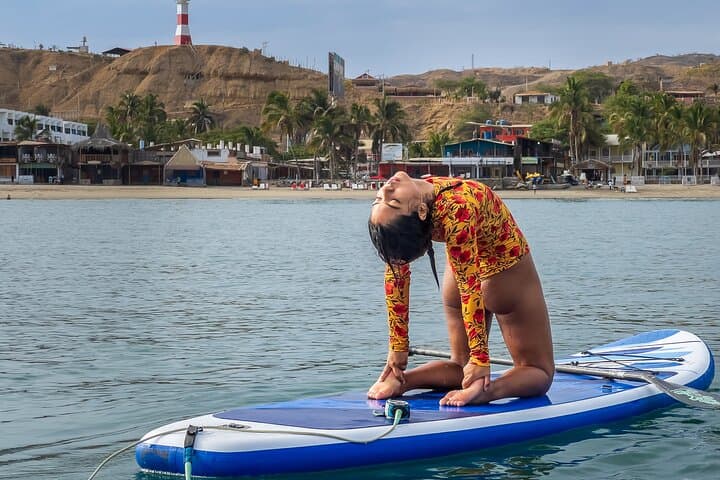 Paddle Yoga on Lima’s Costa Verde: SUP Yoga Experience on the Pacific photo 2