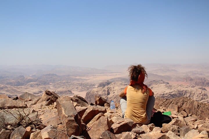Wadi Rum Full-Day Jeep Tour — Route, Key Sights & Practical Tips photo 3