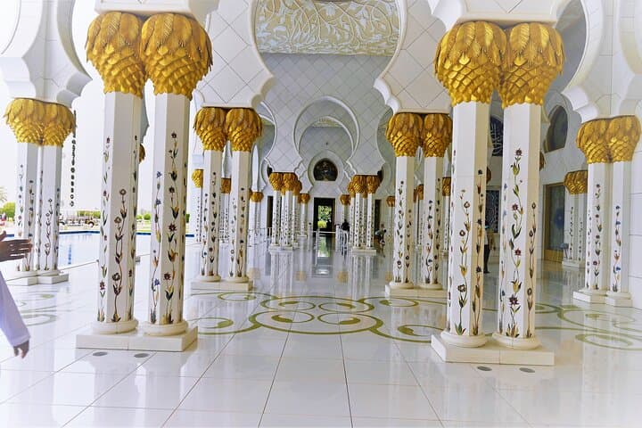 Private Abu Dhabi Day Tour from Dubai: Sheikh Zayed Mosque, Qasr Al Watan & Corniche photo 3