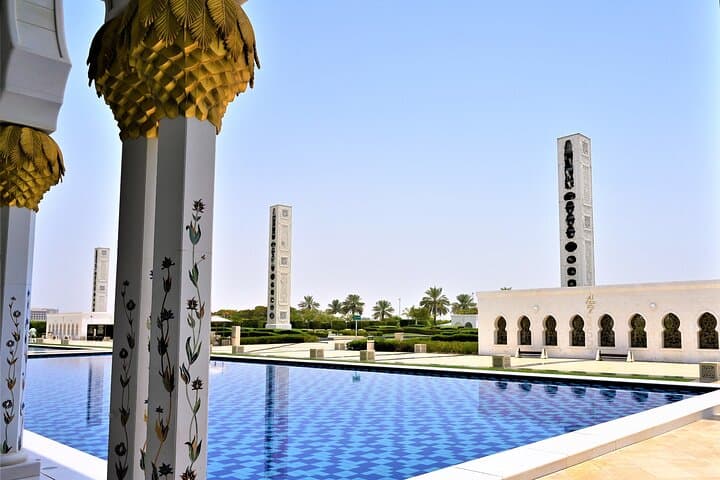 Private Abu Dhabi Day Tour from Dubai: Sheikh Zayed Mosque, Qasr Al Watan & Corniche photo 4