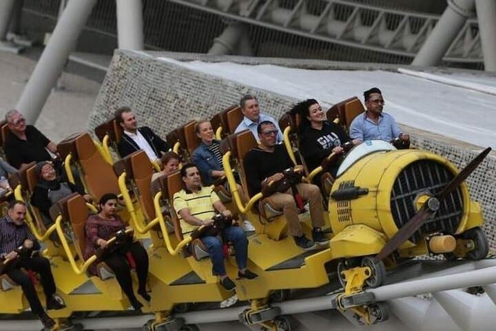 Ferrari World Abu Dhabi: Ultimate Guide to the World's Fastest Indoor Theme Park photo 5