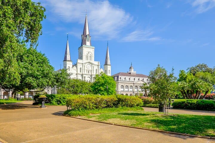 Exploring the French Quarter: New Orleans Historical Walking Tour