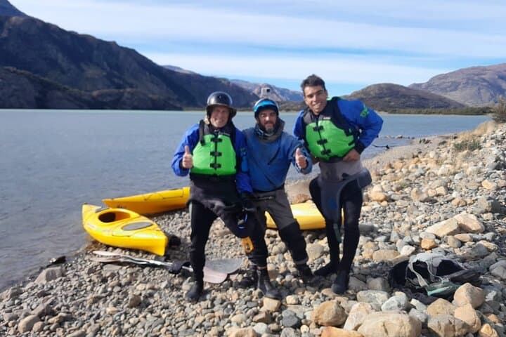 Kayak the Rio de las Vueltas: Fitz Roy Views & Brunch from El Chaltén photo 2