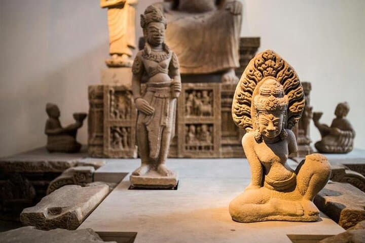 Da Nang History Walking Tour: Cham Museum, My Son & Local Flavors