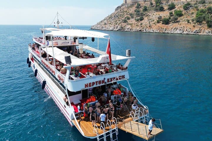Alanya Full-Day Boat Trip with Lunch & Unlimited Soft Drinks photo 3