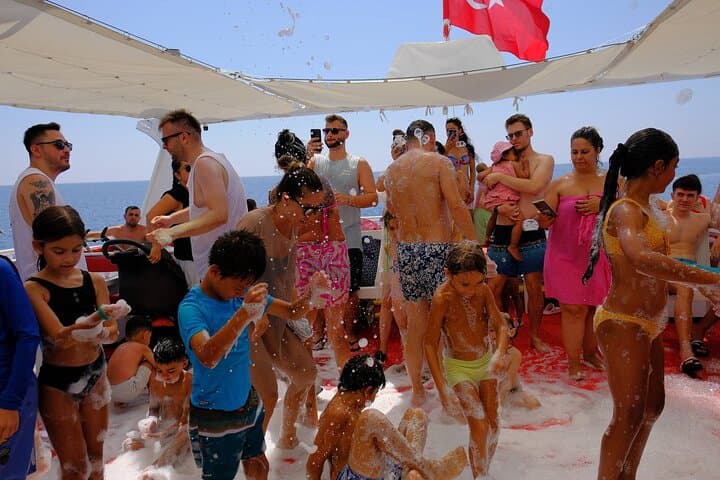 Alanya Full-Day Boat Trip with Lunch & Unlimited Soft Drinks photo 5