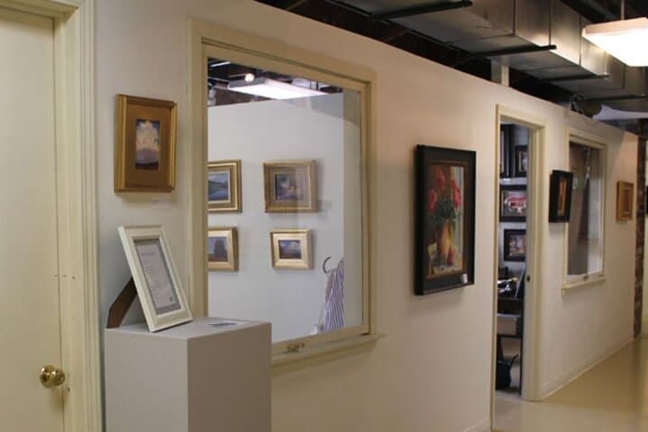 Downtown Lexington Art Walk: Murals, Galleries & Artists' Attic Tour photo 4