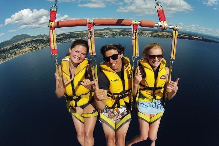 Parasailing Over Lake Taupo — 12‑Minute Flights to 1,000 ft photo 4