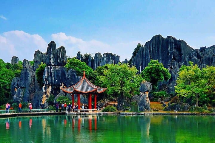 9-Day Yunnan Adventure: Dali, Lijiang, Tiger Leaping Gorge & Shangri-La photo 4
