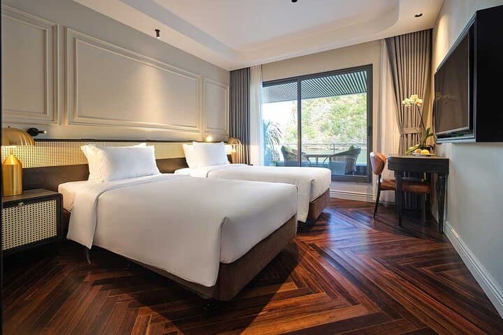 Halong Bay Two-Day Seaplane and Luxury Overnight Cruise photo 5