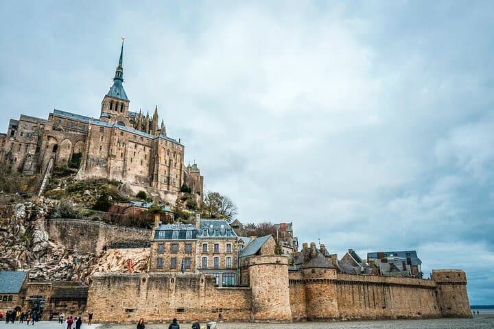 CDG Private Transfer: Mont-Saint-Michel VIP Day Trip with Louvre Photoshoot photo 3