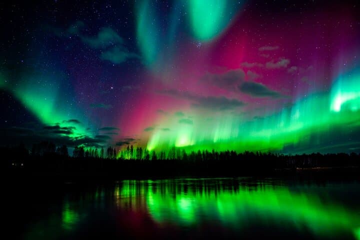 Guaranteed Northern Lights Hunt from Rovaniemi — Lapland Aurora Minivan Experience photo 6
