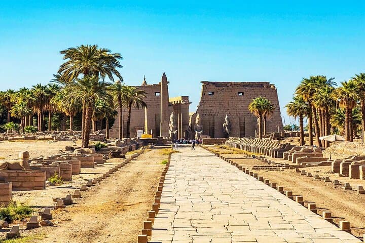 Luxor Full-Day Private East & West Bank Tour with Sunrise Hot Air Balloon Ride photo 6
