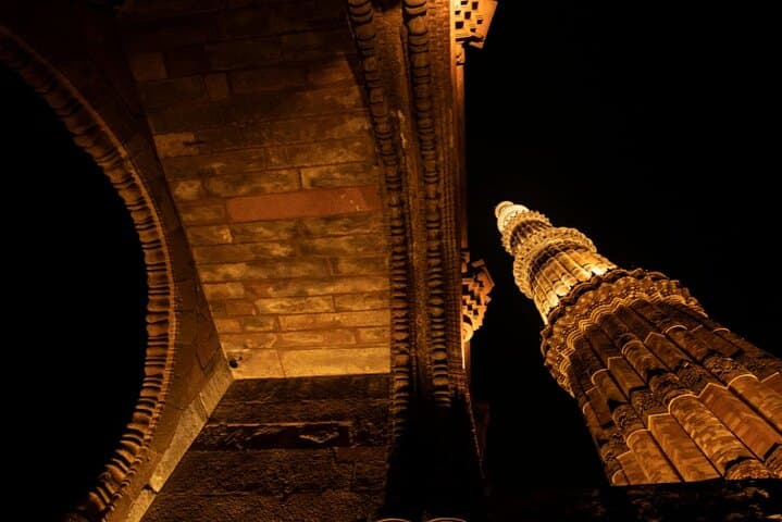 Delhi After Dark: Guided Evening Tour to India Gate, Gurudwara Bangla Sahib & Qutub Minar photo 4