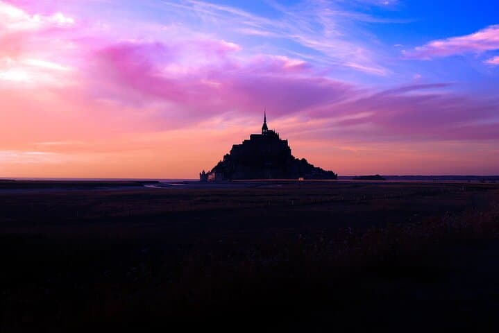 Private D-Day Omaha Beach & Mont‑Saint‑Michel Day Trip from CDG with Champagne photo 5