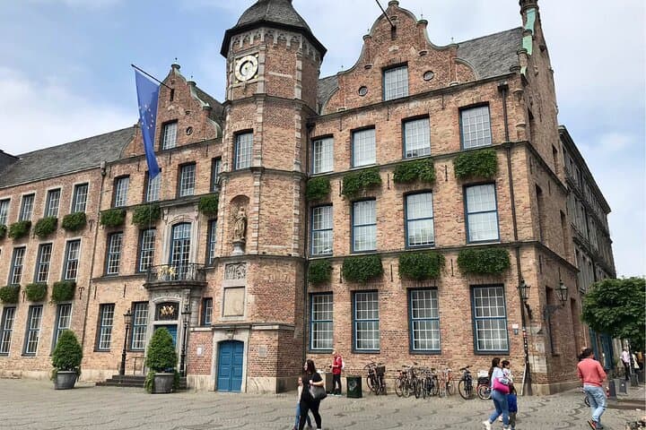 Düsseldorf Walking Tour: Rhine Promenade, Altstadt & Local Secrets photo 3