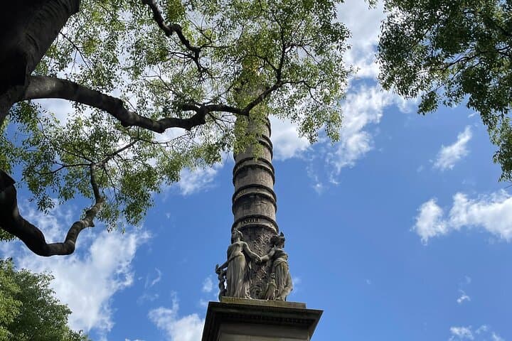 Ile de la Cité Walking Tour — Discover Paris' Birthplace in 2 Hours photo 6