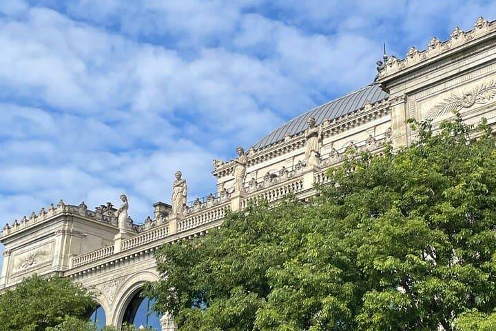 Ile de la Cité Walking Tour — Discover Paris' Birthplace in 2 Hours photo 4