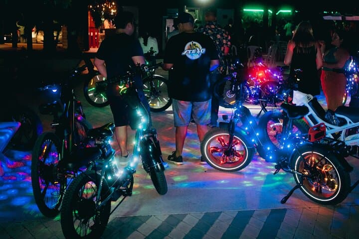 Twilight Neon Glow E-Bike Tour in Oranjestad — Sunset E-Bike Experience photo 2