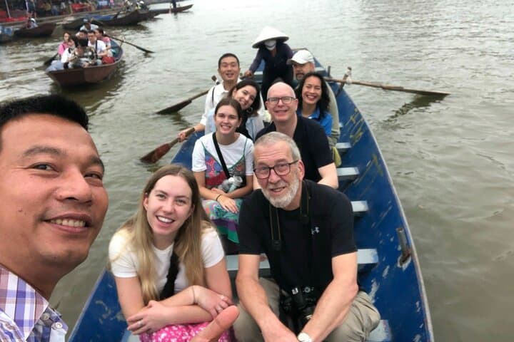 Perfume Pagoda Full-Day Guided Tour from Hanoi: Boat Ride, Huong Tich Cave & Countryside photo 2