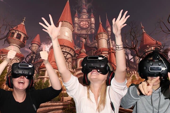 60-Minute VR Escape Rooms in Melbourne — Free-Roam Missions & In-Person Puzzles photo 4