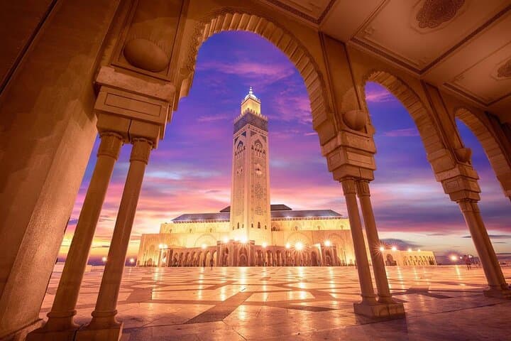 Casablanca Night Tour: Hassan II Mosque, Old Medina & Traditional Moroccan Dinner photo 2