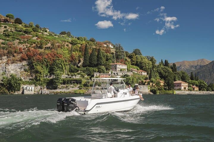 4-Hour Private Lake Como Boat Cruise with Open Bar photo 3
