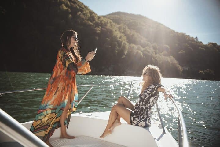 4-Hour Private Lake Como Boat Cruise — Villas, Swimming & Aperitif photo 3