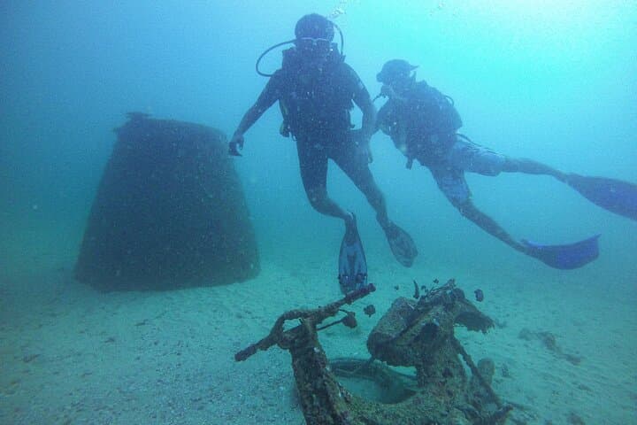 Discover SCUBA Diving in Unawatuna Bay — Introductory Dive to Rock Island photo 3
